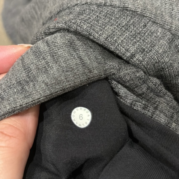 Lululemon Radiant Jacket II Heathered Core Dark Grey - Picture 3 of 7